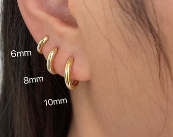 Small hoop earring-gold huggie hoops-cartilage hoop-helix earring -everyday earring-gift for women-tiny huggy ear ring-minimalistic hoop