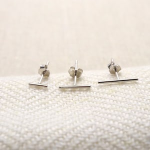 1 paire de boucles d'oreilles simples en argent sterling, boucle d'oreille barre, petite boucle d'oreille ligne, petit clou en or, boucle d'oreille délicate minimaliste, boucle d'oreille en cartilage image 3