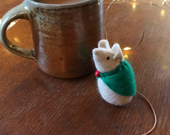 Little handmade felt mouse.