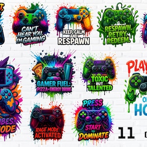 Peut inclure: Onze créations d'art numérique colorées avec des manettes de jeu et des phrases variées. Les designs incluent des phrases comme "Game First Excuses Last", "Can't Hear You, I'm Gaming", et "Play Hard or Go Home".