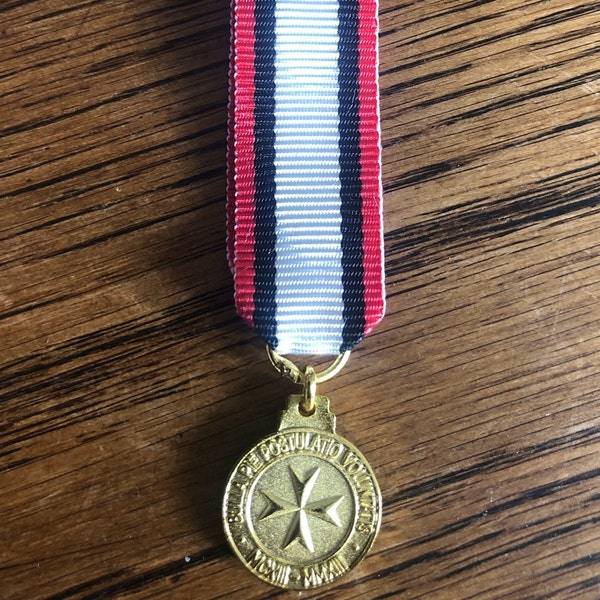 Orden von Malteser - 900 Jahre Jubiläums Medaille Miniatur