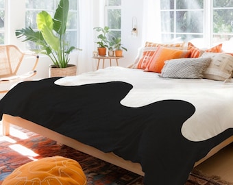 Black And White Wavy Color Block Designer Bed Set