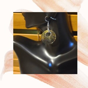 Resin Black and gold hoop earrings