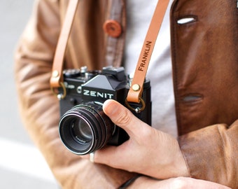 Sangle d’appareil photo en cuir mince à longueur fixe personnalisée - Sangle d’appareil photo personnalisée pour photographe - Support d’appareil photo reflex numérique - Cadeau de Saint-Valentin pour hommes