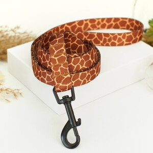 Laisse personnalisée pour petit chien de grande taille, accessoires personnalisés pour chien, laisse pour chien avec plaque d'identification, cadeau pour amoureux des chiens, laisse gravée pour chiot Giraffe