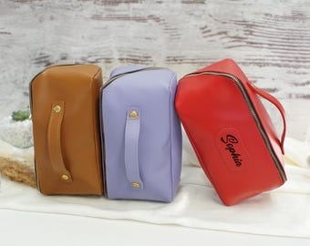 Personalisierte Kosmetiktasche für Frauen, Personalisiertes Leder Dopp Kit, Weihnachtsgeschenk für Sie, gravierte Make-up-Tasche, Frauengeschenke, Kulturtaschen