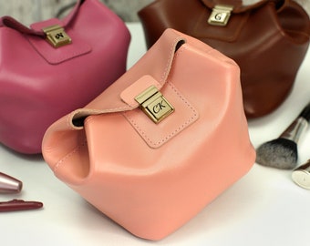 Personalized Cosmetic Bag, Dopp Kit Women, Leather Makeup Bag, Gifts for Her, Custom Toiletry Bag, Bridesmaid Gift Ideas