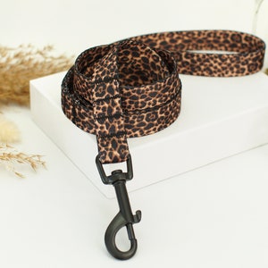 Laisse personnalisée pour petit chien de grande taille, accessoires personnalisés pour chien, laisse pour chien avec plaque d'identification, cadeau pour amoureux des chiens, laisse gravée pour chiot Leopard