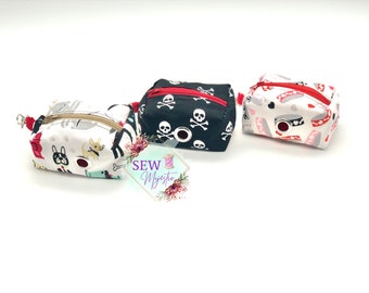 Dog Poop Bag Holder, Dog Walking Bag, Leash Accessories, Gift for Dog Lovers, Dog Mom, Dog Dad, Gift for Pet Lovers, Skull and Crossbones