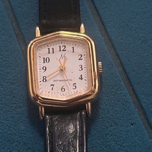 Vintage mechanical ladies watch from the French MA brand