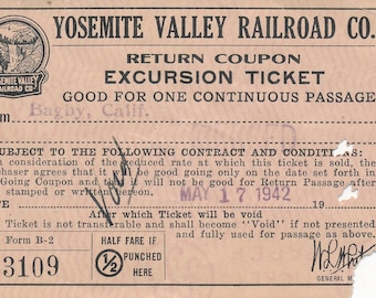 Op de afbeelding: Oude excursieticket van de Yosemite Valley Railroad Co. Het ticket is gedrukt op verouderd papier en toont het bedrijfslogo, tekst en de datum 17 mei 1942. Het is voor één continue passage en bevat een retourcoupon.