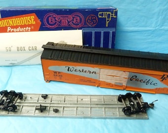 HO Scale Gauge Model Trains by Roundhouse Number 1220  50&#39; Box Car Western Pacific Railroad Brand New Kit