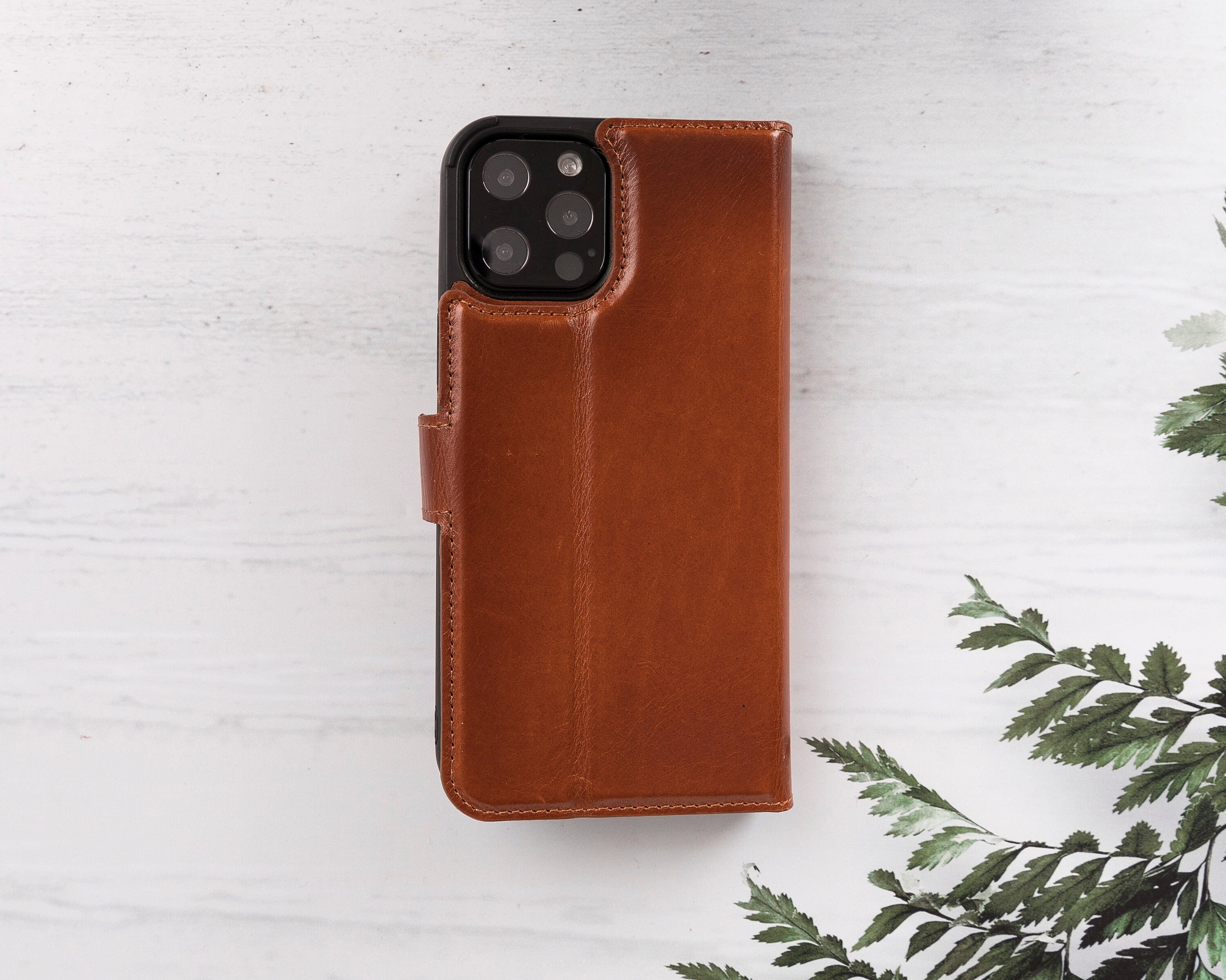 Leather Case For IPhone 17 Series – Full Lens Protection, Rugged Hybrid Cover