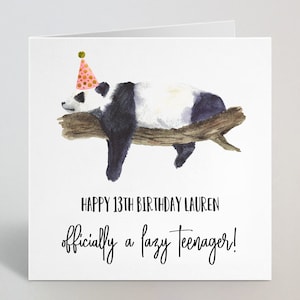 Personalisierte Namens- und Alterslazy Teenager Panda Geburtstagskarte - 13. Dreizehn Geburtstagskarte Tochter, Nichte, Schwester. Enkelin - UK Made