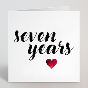 Tarjeta de felicitación para el séptimo aniversario de bodas: caligrafía cursiva, boceto, amor, esposo, esposa, pareja, esposo, novio, hecho en el Reino Unido.