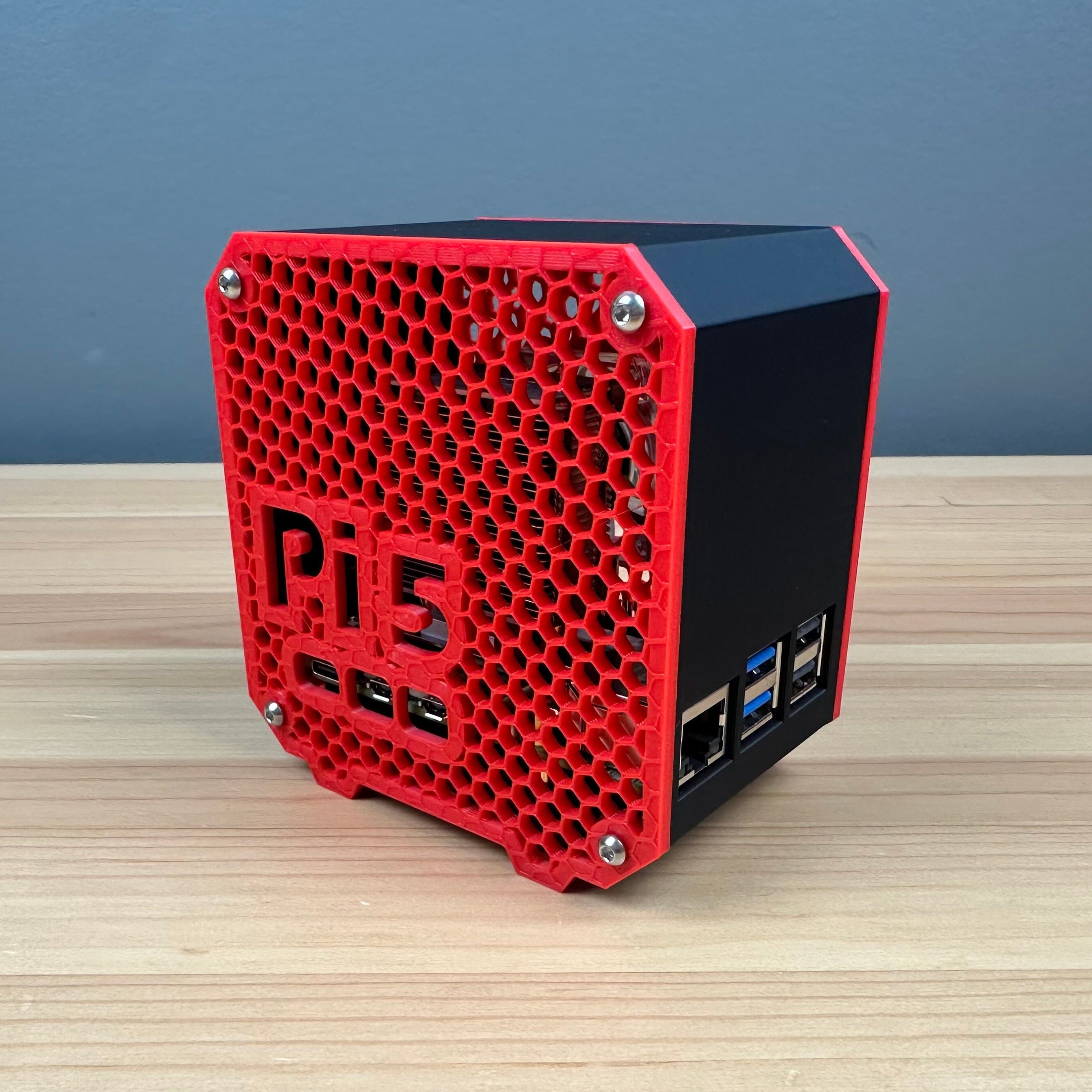 Raspberry Pi 5 Desktop Case 
