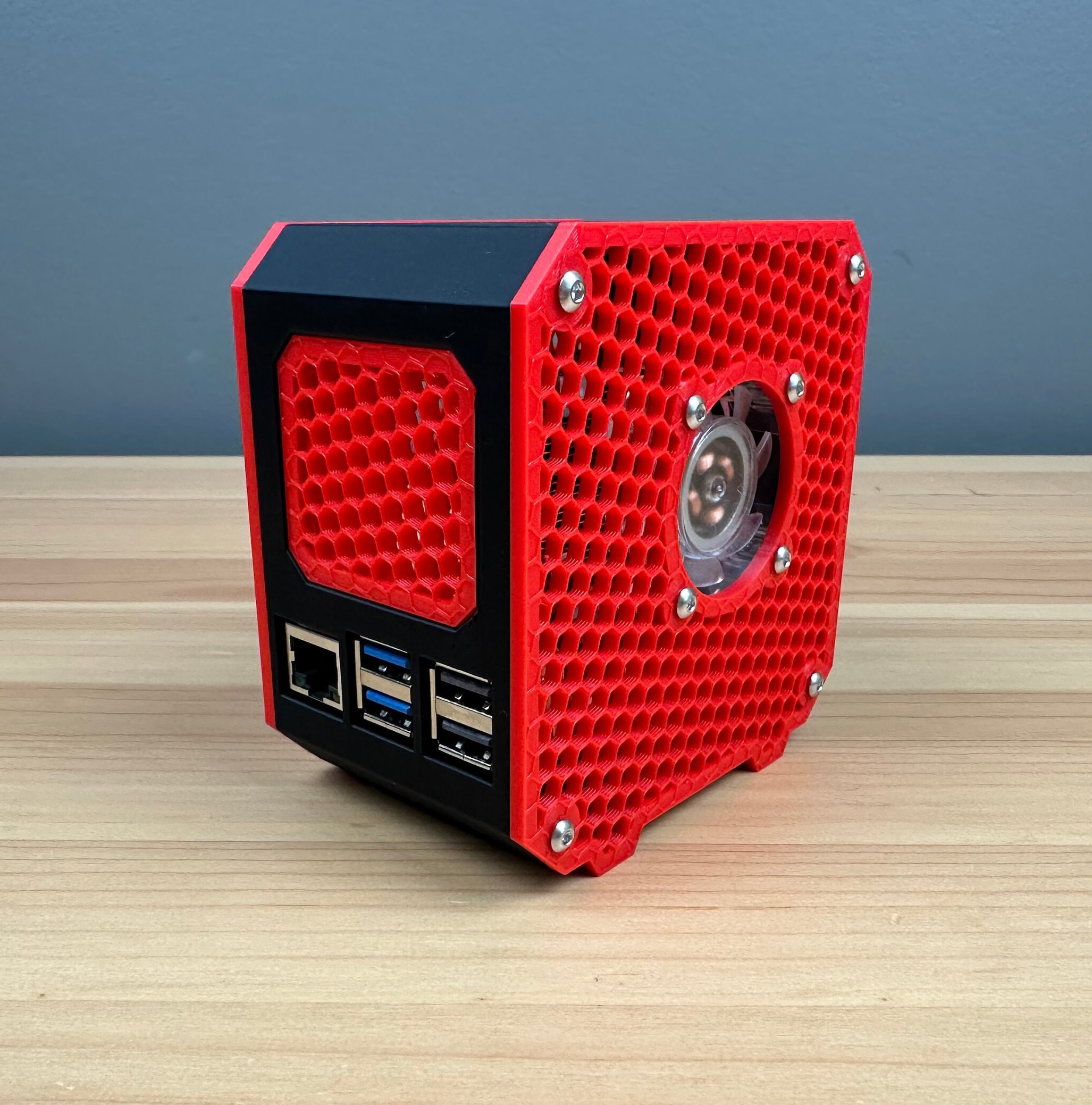 Raspberry Pi 5 Desktop Case 