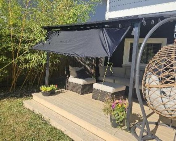 Lark's Portable Awning