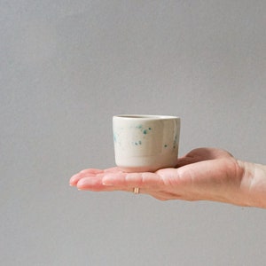 Espresso cup | natural color with green pattern | modern stoneware | Crockery handmade in Germany