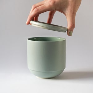 Large cup/bowl | matt green | 500ml | Coffee Mug | Ceramic tableware handmade | pottery made in Germany