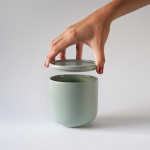 Large cup/bowl | matt green | without/with lid/coaster | Ceramic mug without handle | stoneware | Crockery handmade in Germany