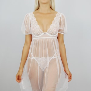 White bridal lingerie set, wedding gift, Hand made lingerie set, Lace bridal nightgown set.