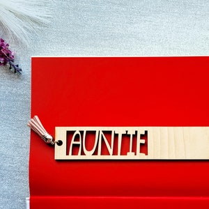 Personalised Auntie Bookmark, Aunt Birthday Gift From Nephew, Auntie Keepsake, Aunty Present, Sentimental Gift From Niece, Small Gift Idea