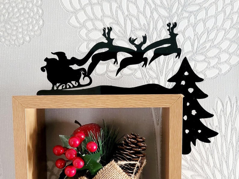 Flying Reindeer Christmas Decoration, Christmas Door Decor, Indoor White Ornament, Family Christmas Gifts, Magical Christmas Gifts for Kids FlyingReindeerBlack