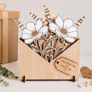 Personalisierter Holzstrauß, botanisches Blumengeschenk von der Tochter, Blumenbox im Umschlag, Geburtstagsgeschenk für Mama vom Sohn, sentimentales Geschenk für sie