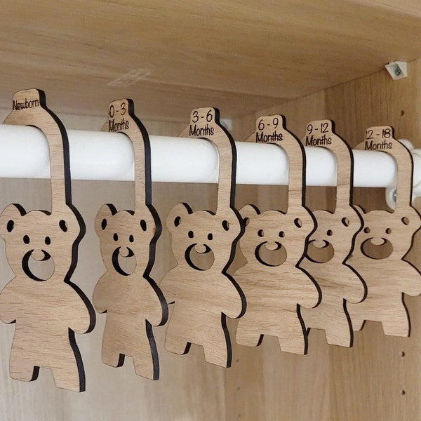 Cintres personnalisés pour bébé, séparateurs de garde-robe en forme d’ours, cintres en bois pour la chambre de bébé, cadeau d’ours pour le nouveau bébé garçon, idée de cadeau pour nouveau-né