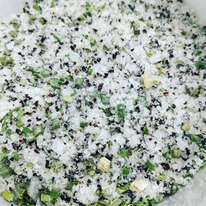 Sea Salt | Salt | Black Garlic | Chive | Flake Salt | Small Batch | Handcrafted | Finishing Salt | Seasoning | 2 oz Puch
