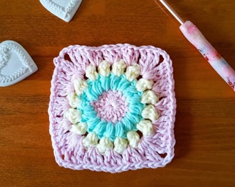 Crochet Sunburst Granny Square Pattern: Easy Beginner Tutorial (PDF Pattern)