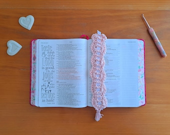 Crochet Bookmark Pattern: Easy Bookmark With Ribbon Tutorial (PDF Pattern)