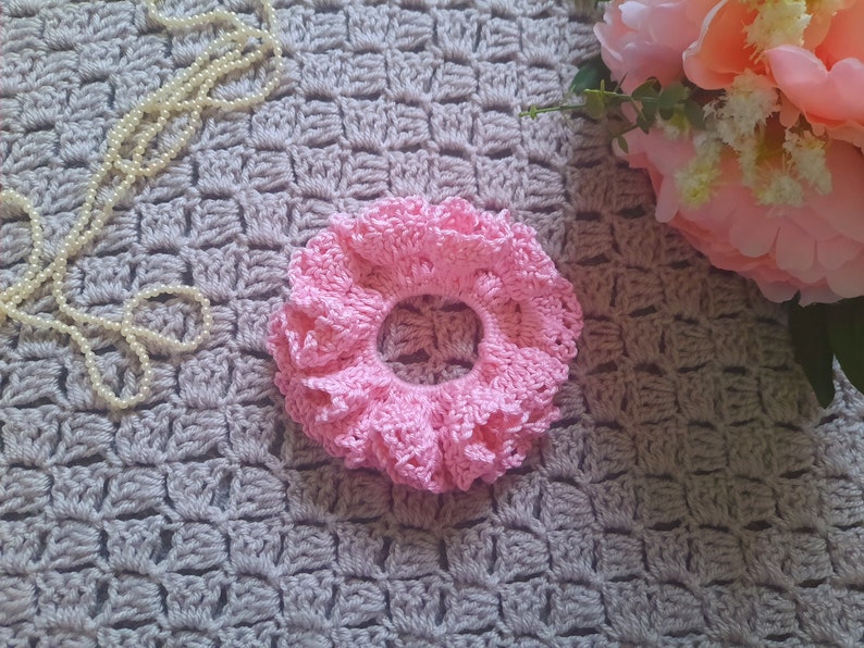 Crochet Easy & Feminine Cotton Scrunchie Pattern