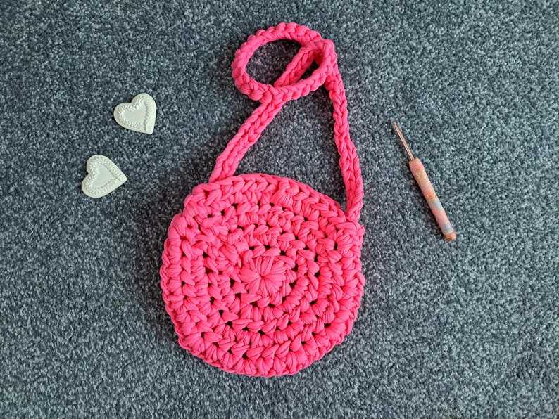 Crochet Easy Bag PATTERN, Crochet Round Boho Purse Tutorial, How To Crochet Purse/Bag/Bolso/Sac Pattern With T Shirt Yarn For Beginners image 5