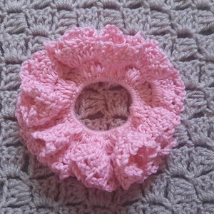 Crochet Easy & Feminine Cotton Scrunchie Pattern