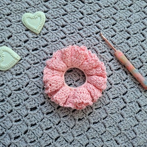 Crochet Easy & Feminine Cotton Scrunchie Pattern ONLY, How To Crochet A Scrunchie Beginner Tutorial, Easy Crochet Hair Tie Pattern