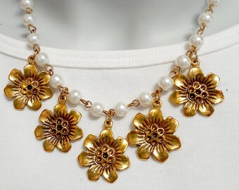 Pearl & Flower Charm Necklace