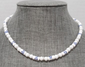 Beaded Clavicle Necklace in White