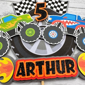 Monster Truck Cake Topper, Handmade Personalised Birthday Cake Decoration with Vehicles and Racing Flags, Party Supplies for Boys afbeelding 4