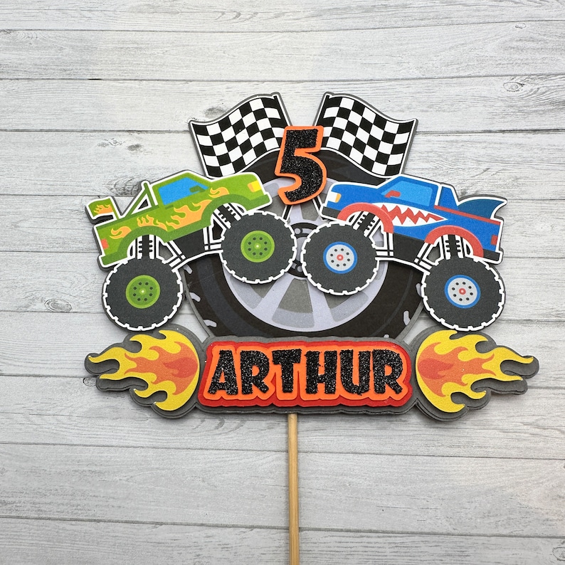 Monster Truck Cake Topper, Handmade Personalised Birthday Cake Decoration with Vehicles and Racing Flags, Party Supplies for Boys afbeelding 1