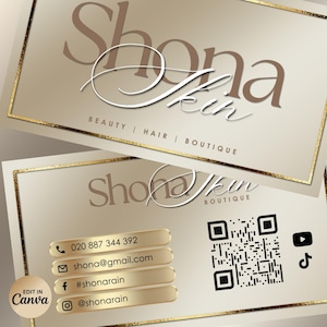 Puede incluir: Dos tarjetas de visita con borde dorado y fondo beige. La tarjeta superior presenta el texto "Shona Skin" en una fuente de escritura. La tarjeta inferior incluye informaci&oacute;n de contacto, un c&oacute;digo QR e iconos de redes sociales.