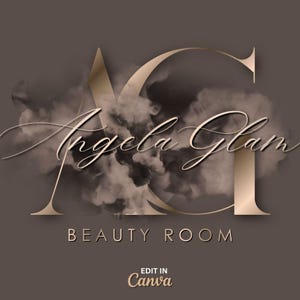 以下が含まれることがあります： 洗練されたデザインの「Angela Glam Beauty Room」のロゴ。テキストは金色で、スモーキーな背景です。「Beauty Room」の文字が名前の下にあります。Canvaのロゴが一番下にあります。