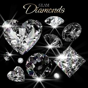 K&ouml;nnte beinhalten: Eine Ansammlung funkelnder Diamanten in verschiedenen Formen, darunter Herz-, Rund- und Quadrat-Schliffe, vor schwarzem Hintergrund. Der Text "Glam Diamonds" ist in goldener Schrift dargestellt.