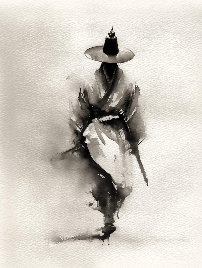 Pode incluir: Uma pintura a tinta preta e branca retratando uma figura usando um chap&eacute;u de aba larga e vestes tradicionais em camadas. A obra utiliza pinceladas fluidas e expressivas para criar movimento, com tons de tinta preta profunda que desaparecem no branco.