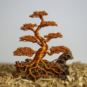 Vertical bonsai, gold wire sculpture