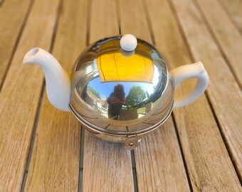 THEEPOT ART DECO bauhaus witte ceramic en stainless steel.