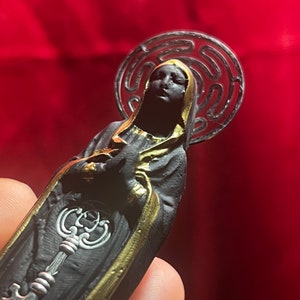 Hekate Figure 2 image 3