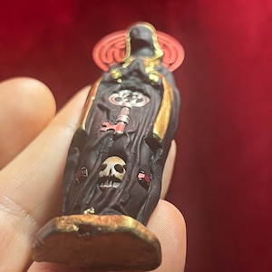 Hekate Figure 2 image 2