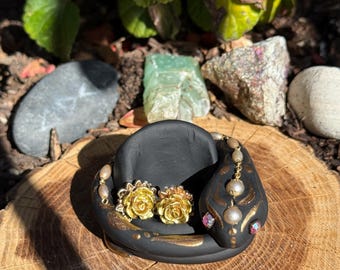 Serpent stand 14